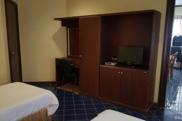 هتل Dumaguete Royal Suite Inn