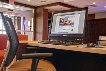 هتل Fairfield Inn & Suites By Marriott Reading Wyomissing