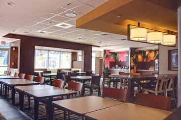 هتل Fairfield Inn & Suites By Marriott Reading Wyomissing