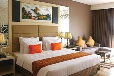 هتل Golden Tulip Essential Belitung