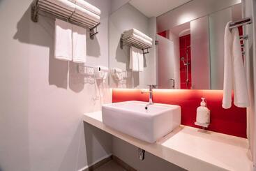호텔 Holiday Inn Express & Suites Johor Bahru By Ihg
