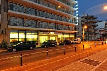 酒店 Ostria