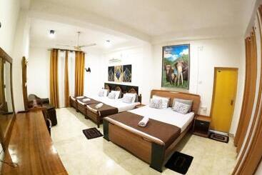 هتل Seyara Holiday Resort