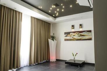 Paramount Bay Penthouse