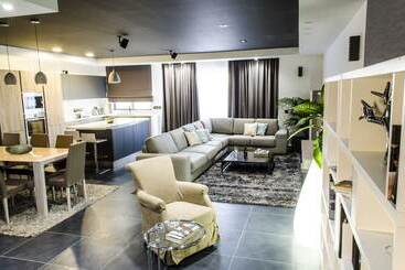 Paramount Bay Penthouse