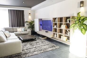 Paramount Bay Penthouse