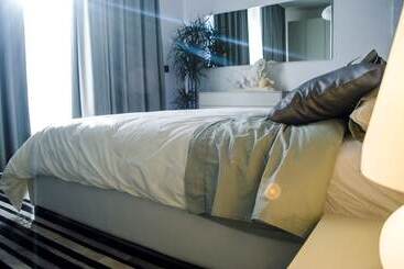 Paramount Bay Penthouse