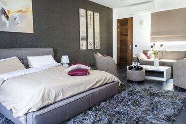 Paramount Bay Penthouse