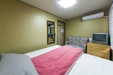 پانسیون Yehadoye Guesthouse
