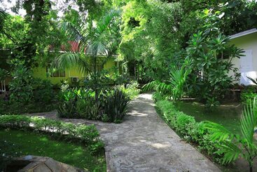 Thante Hotel  Nyaung Oo