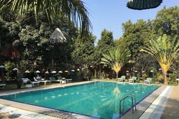 Thante Hotel  Nyaung Oo
