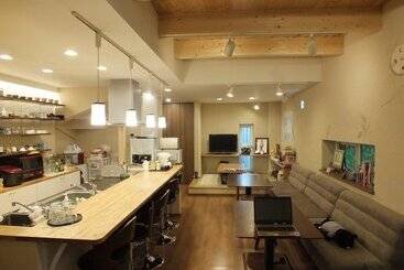 Erry S Guesthouse Sapporo   Hostel