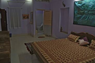 هتل Arya Haveli