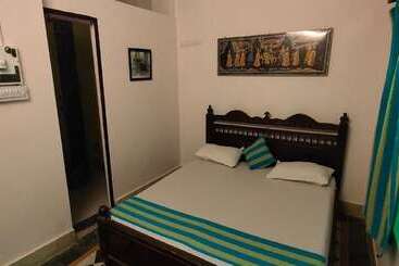 هتل Arya Haveli