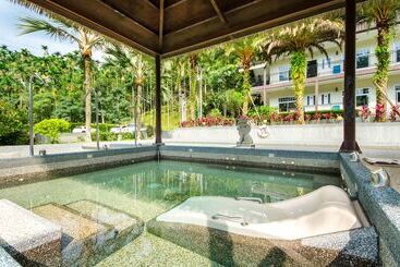 هتل Butchard Villas