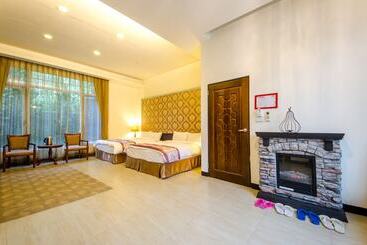 هتل Butchard Villas