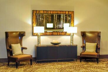 هتل Doubletree By Hilton Reading