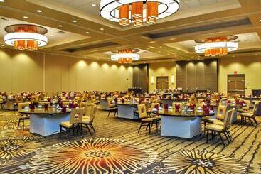 هتل Doubletree By Hilton Reading
