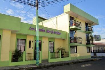 هتل La Guaria Inn & Suites