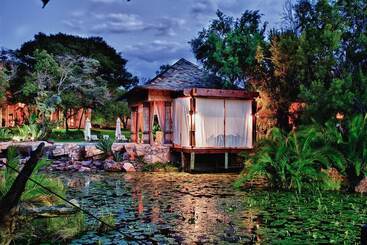 هتل Lejwe La Metsi Game Farm Pty Ltd