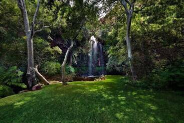 هتل Lejwe La Metsi Game Farm Pty Ltd