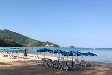 هتل Ruan Mai Naiyang Beach Resort