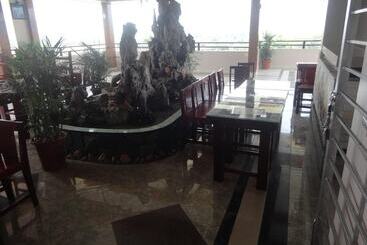 Ruby Hotel Dien Bien