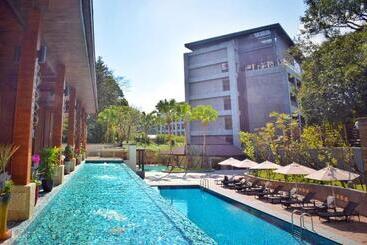 هتل Fuli Hot Spring Resort