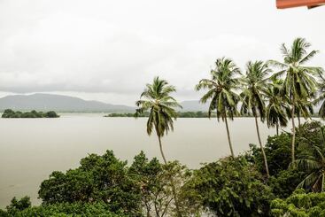 هتل Thaulle Ayurveda Resort   Yala