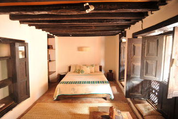 پانسیون Peacock Guest House