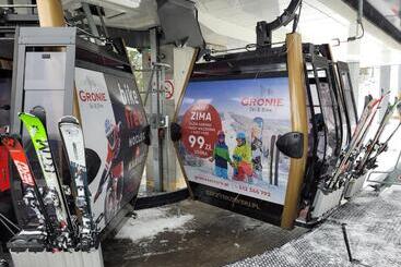 هتل Gronie Ski & Bike