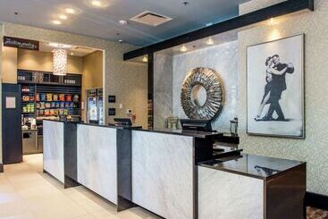 هتل Hilton Garden Inn Raleigh /crabtree Valley