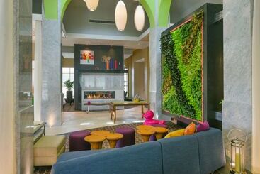 هتل Hilton Garden Inn Raleigh /crabtree Valley