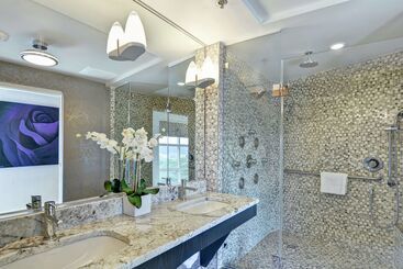 هتل Hilton Garden Inn Raleigh /crabtree Valley