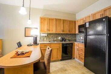 هتل Mainstay Suites Sidney Medical Center