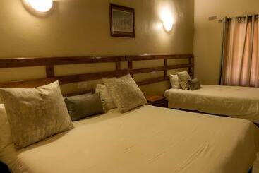 هتل Mopani Lodge