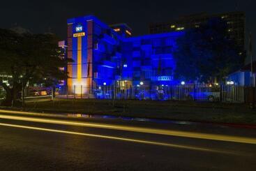 N1 Hotel Samora Machel Harare