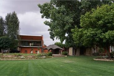 پانسیون Botleng Guest House