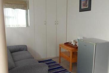 پانسیون Botleng Guest House