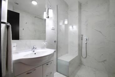 Shine Residence