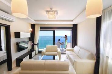Shine Residence