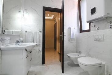 Shine Residence