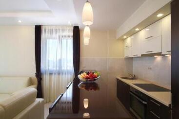 Shine Residence