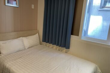 Top Hotel & Residence