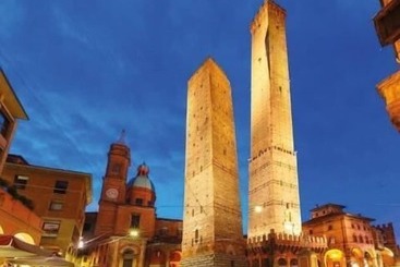 تختخواب و صبحانه Bologna Center Town