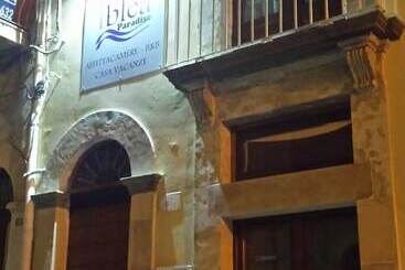 تختخواب و صبحانه Iblea Paradise