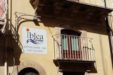 تختخواب و صبحانه Iblea Paradise