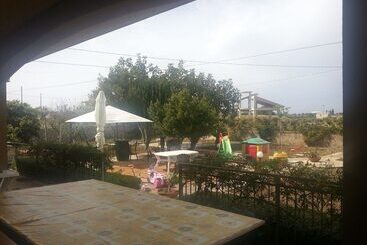 تختخواب و صبحانه Villa Rosa