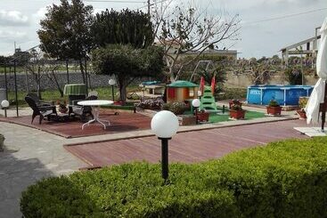 تختخواب و صبحانه Villa Rosa