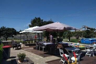 تختخواب و صبحانه Villa Rosa